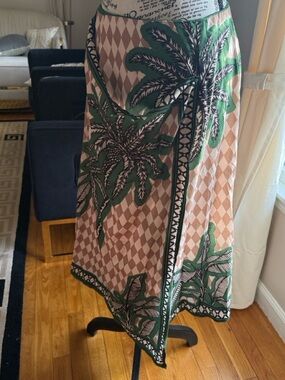 SHEIN Green Palm Print Wrap Skirt with Cream Diamond Motif